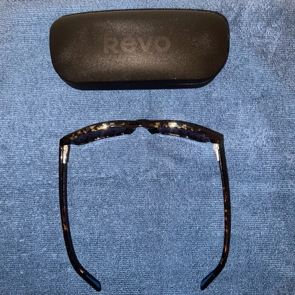 Revo Finley Tortoise Sunglasses with Brown Lenses hard case